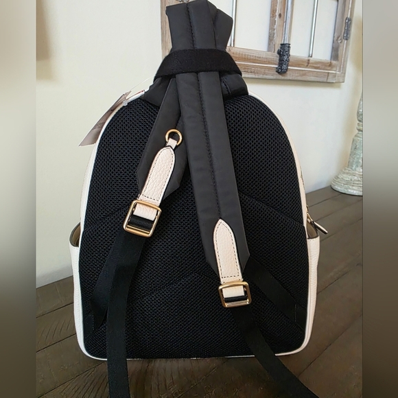 NWT Coach Court Backpack In Signature Canvas Strawberry Print - Picture 10 of 16